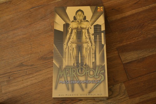 Metropolis maria scale - 1/8,